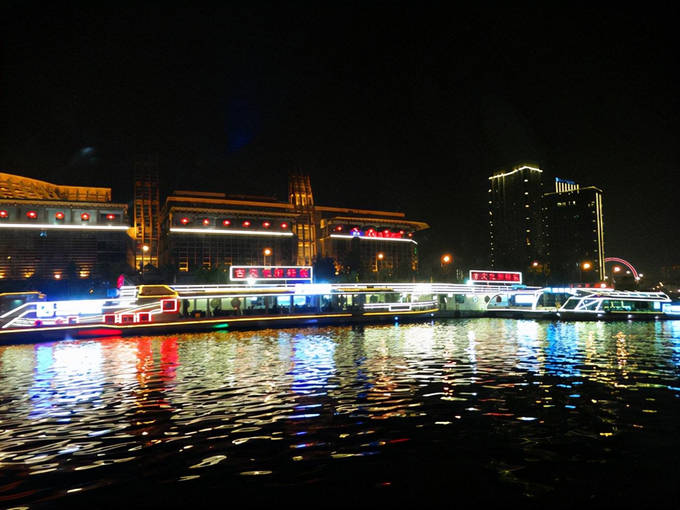 海河夜景，寻找内心平静的夜游之旅